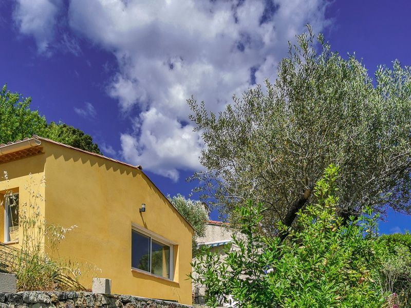 photo 2 Owner direct vacation rental Cuers studio Provence-Alpes-Cte d'Azur Var Other view