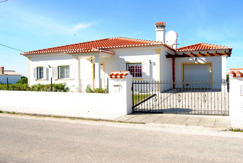 photo 0 Owner direct vacation rental Aljezur villa Algarve  View of the property from outside