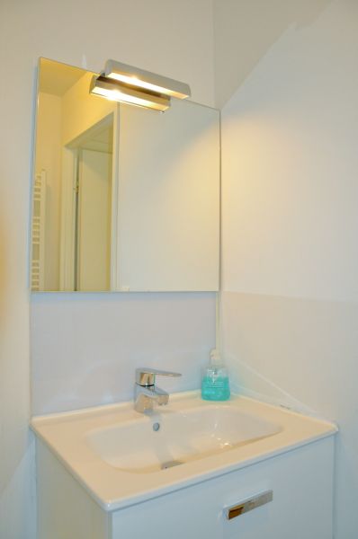 photo 9 Owner direct vacation rental Bray-Dunes studio Nord-Pas de Calais Nord bathroom