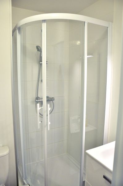 photo 10 Owner direct vacation rental Bray-Dunes studio Nord-Pas de Calais Nord bathroom