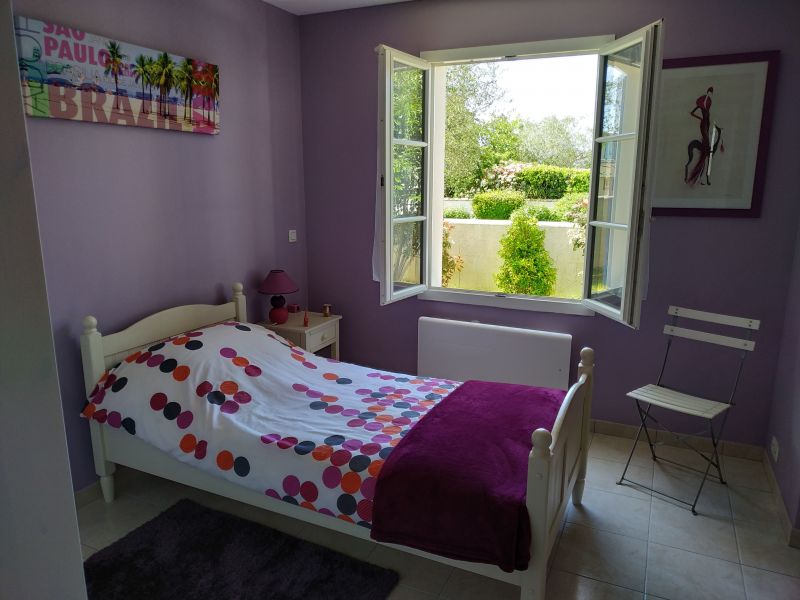 photo 7 Owner direct vacation rental La Rochelle maison Poitou-Charentes Charente-Maritime bedroom 2