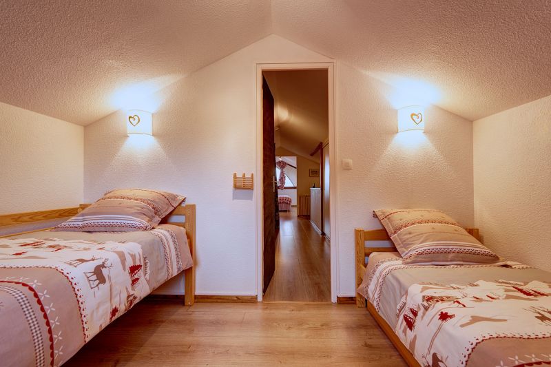 photo 9 Owner direct vacation rental Manigod-Croix Fry/L'tale-Merdassier appartement Rhone-Alps Haute-Savoie bedroom 2