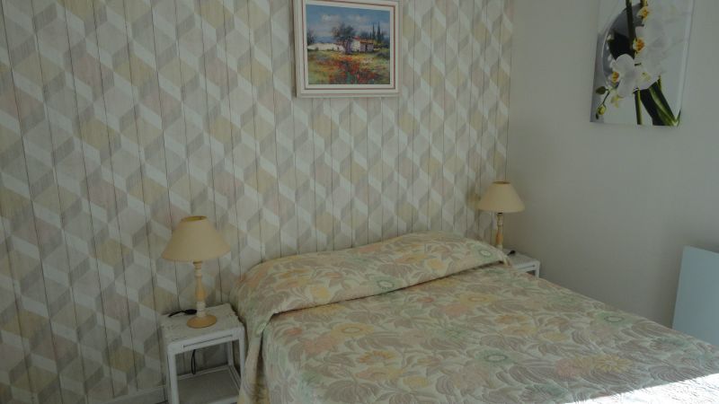 photo 2 Owner direct vacation rental Frjus appartement Provence-Alpes-Cte d'Azur Var bedroom