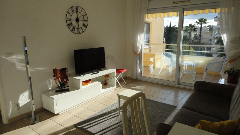 photo 4 Owner direct vacation rental Frjus appartement Provence-Alpes-Cte d'Azur Var Living room