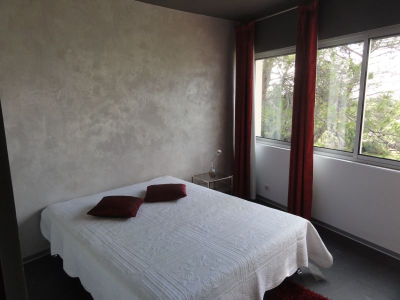 photo 11 Owner direct vacation rental Nmes maison Languedoc-Roussillon Gard bedroom 3