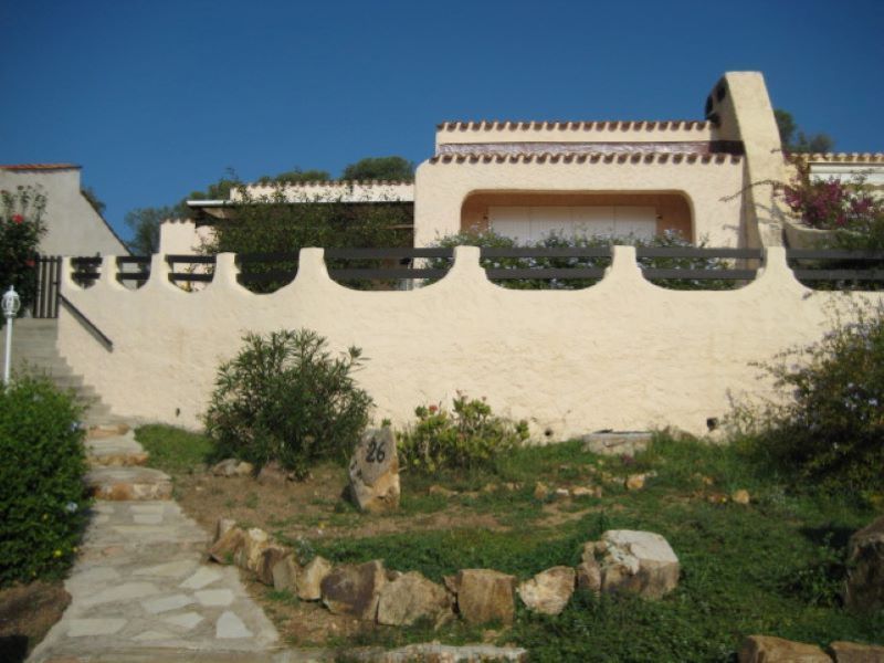 photo 0 Owner direct vacation rental Cargse maison Corsica Corse du Sud View of the property from outside