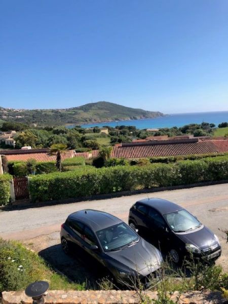 photo 11 Owner direct vacation rental Cargse maison Corsica Corse du Sud Parking