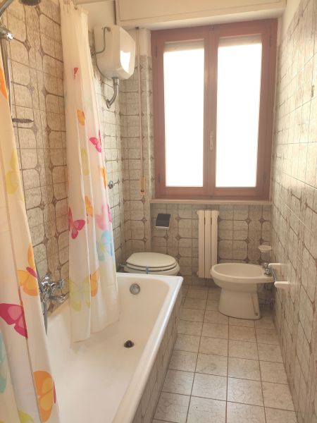 photo 14 Owner direct vacation rental Alba Adriatica appartement Abruzzo Teramo Province bathroom