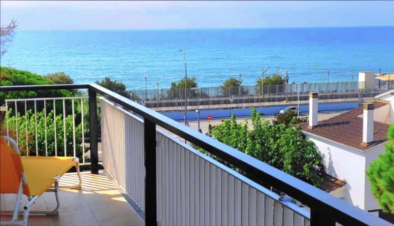 photo 27 Owner direct vacation rental Barcelona appartement Catalonia Barcelona (province of) View from the balcony