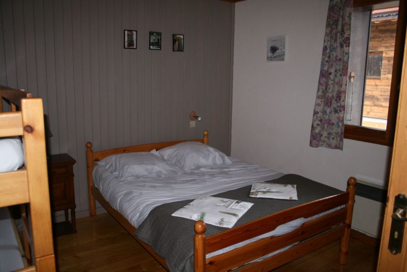 photo 10 Owner direct vacation rental Samons appartement Rhone-Alps Haute-Savoie bedroom 2