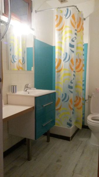 photo 6 Owner direct vacation rental Cavalaire-sur-Mer appartement Provence-Alpes-Cte d'Azur Var bathroom