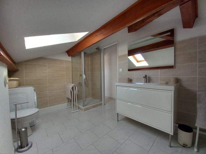 photo 9 Owner direct vacation rental Six Fours Les Plages appartement Provence-Alpes-Cte d'Azur Var bathroom