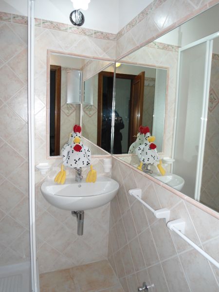 photo 15 Owner direct vacation rental Principina a Mare appartement Tuscany Grosseto Province bathroom 2