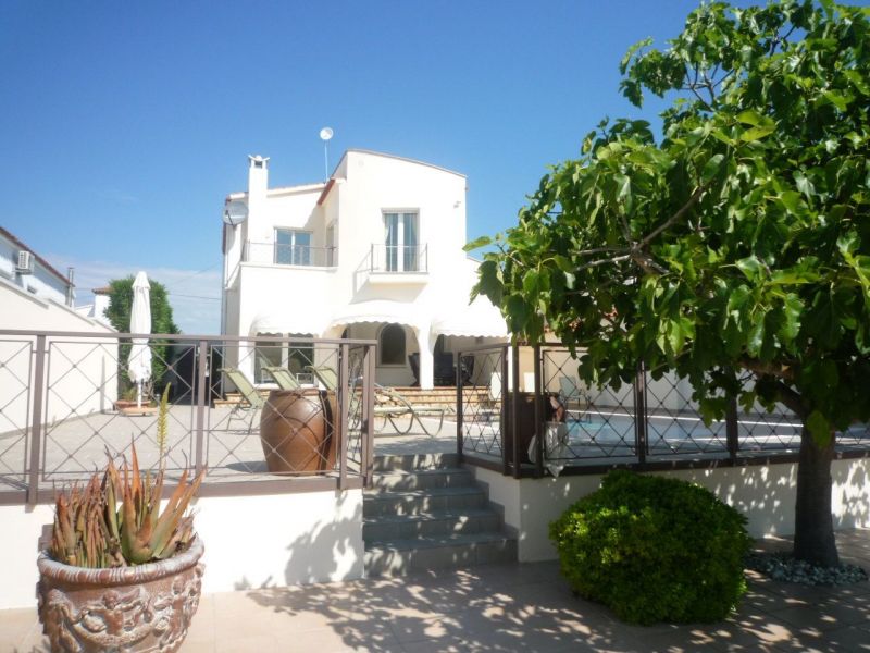 photo 2 Owner direct vacation rental Empuriabrava maison Catalonia Girona (province of) View of the property from outside