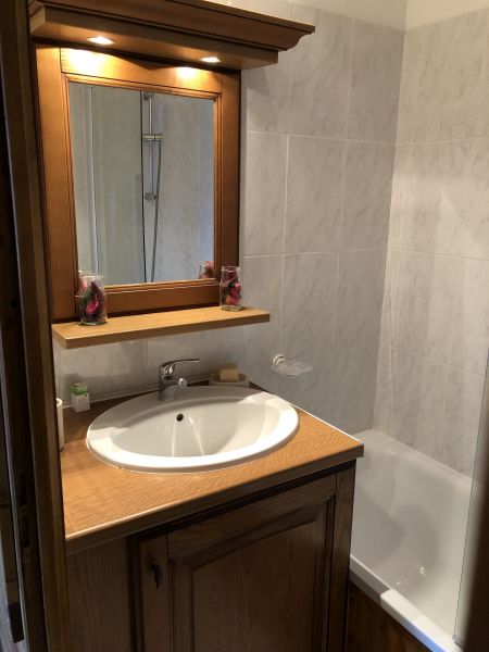 photo 14 Owner direct vacation rental Orcires Merlette appartement   bathroom