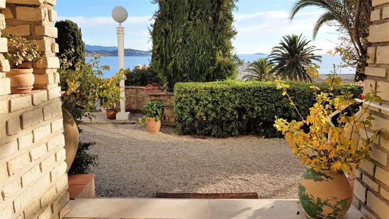 photo 8 Owner direct vacation rental Bandol studio Provence-Alpes-Cte d'Azur Var View of the property from outside