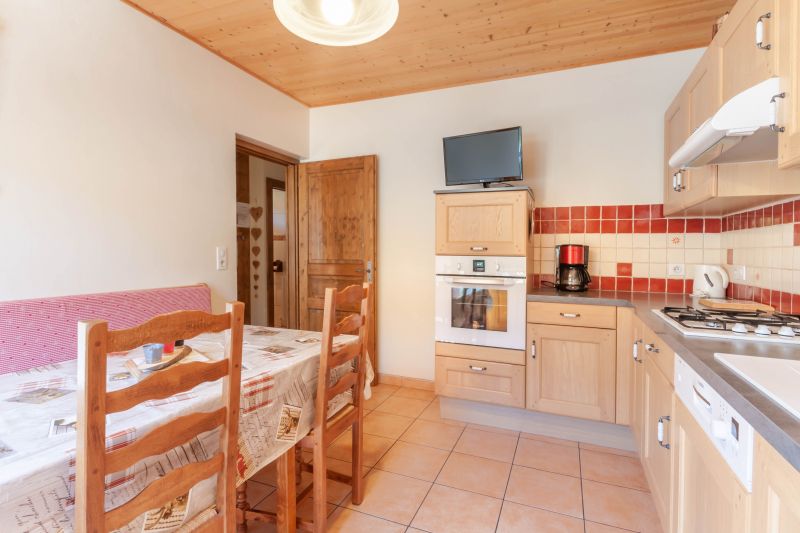 photo 3 Owner direct vacation rental Morzine appartement Rhone-Alps Haute-Savoie Separate kitchen