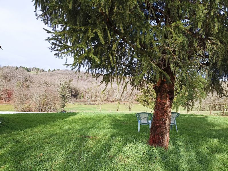 photo 16 Owner direct vacation rental Brantme gite Aquitaine Dordogne View of the property from outside