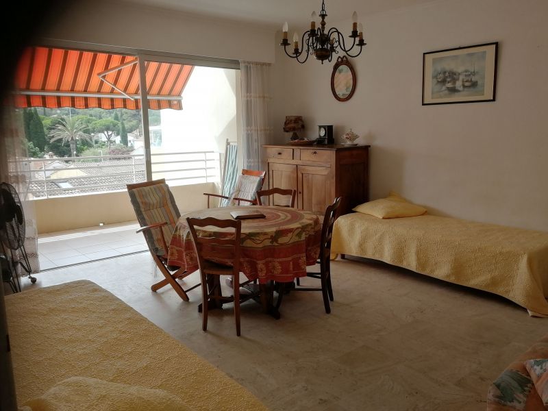 photo 5 Owner direct vacation rental Cavalaire-sur-Mer studio Provence-Alpes-Cte d'Azur Var Dining room