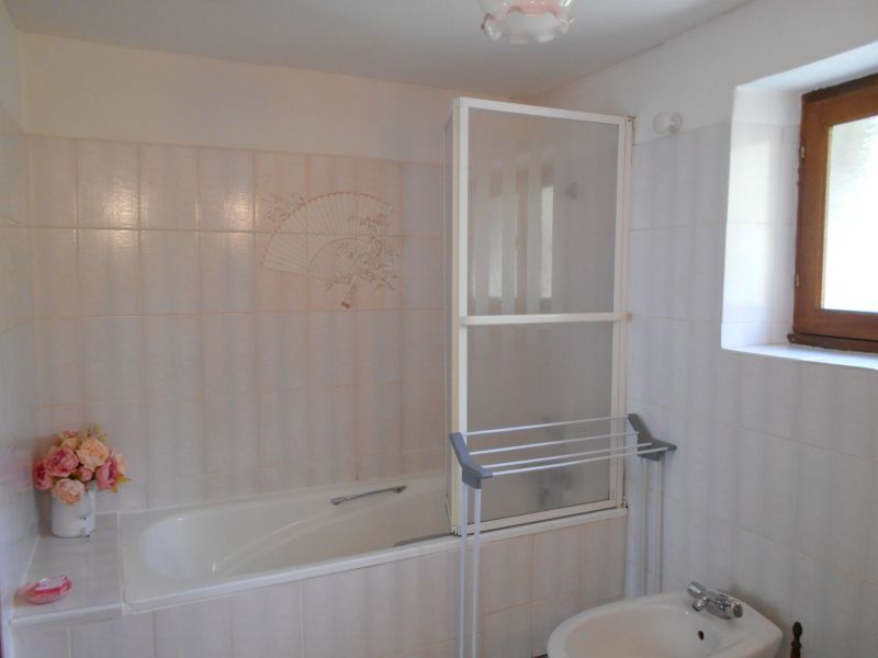 photo 10 Owner direct vacation rental  gite Midi-Pyrnes Hautes-Pyrnes bathroom 1