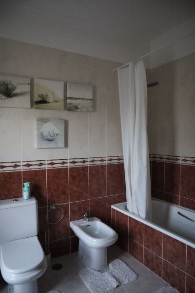 photo 18 Owner direct vacation rental Quarteira appartement Algarve  bathroom 1