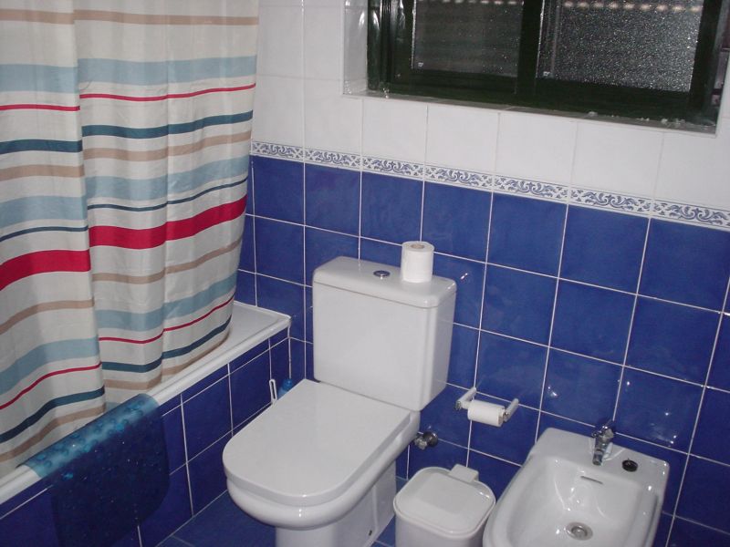 photo 11 Owner direct vacation rental Monte Gordo appartement Algarve  bathroom