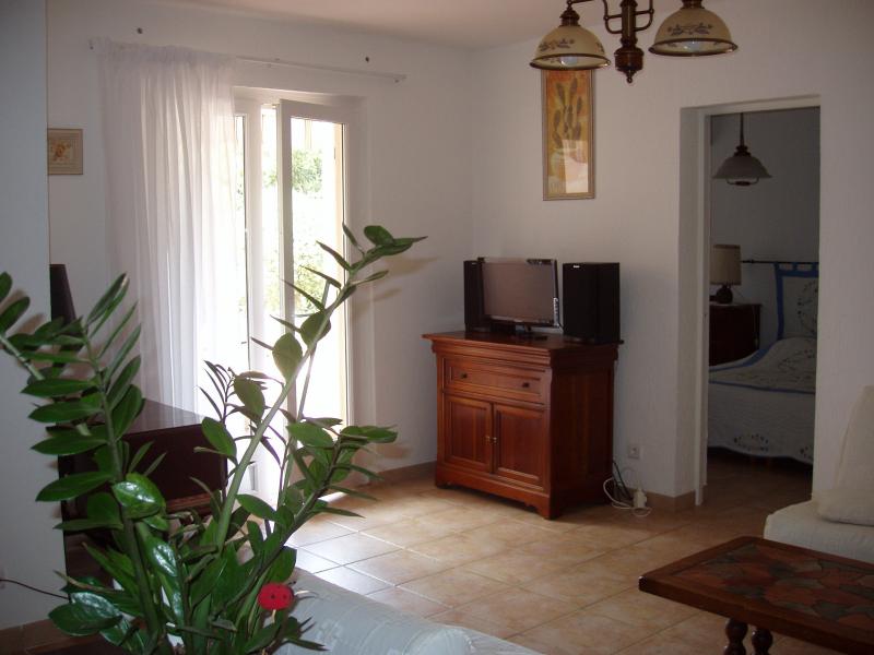 photo 6 Owner direct vacation rental Saint Tropez appartement Provence-Alpes-Cte d'Azur Var Living room