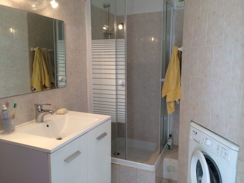 photo 5 Owner direct vacation rental Palavas-les-Flots appartement Languedoc-Roussillon Hrault bathroom