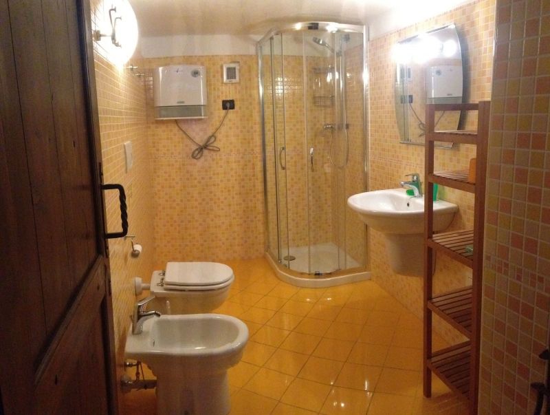 photo 26 Owner direct vacation rental Gressoney Saint Jean chalet Aosta Valley Aosta Province bathroom 2