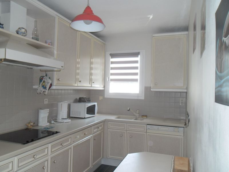 photo 5 Owner direct vacation rental Royan appartement Poitou-Charentes Charente-Maritime Separate kitchen