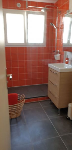 photo 5 Owner direct vacation rental Concarneau appartement Brittany Finistre Half bath