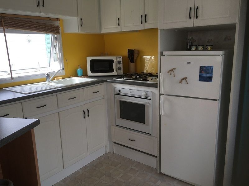 photo 5 Owner direct vacation rental Meschers mobilhome Poitou-Charentes Charente-Maritime Open-plan kitchen