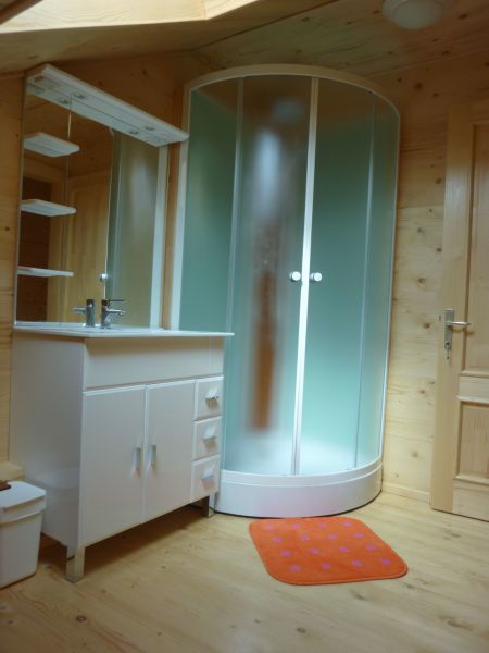 photo 17 Owner direct vacation rental Les Orres chalet Provence-Alpes-Cte d'Azur Hautes-Alpes bathroom 3