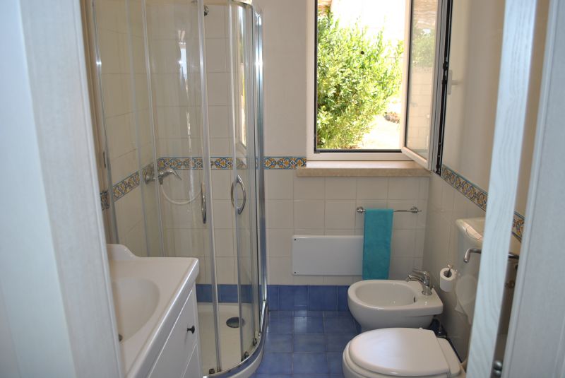 photo 13 Owner direct vacation rental Pescoluse maison Puglia Lecce Province bathroom