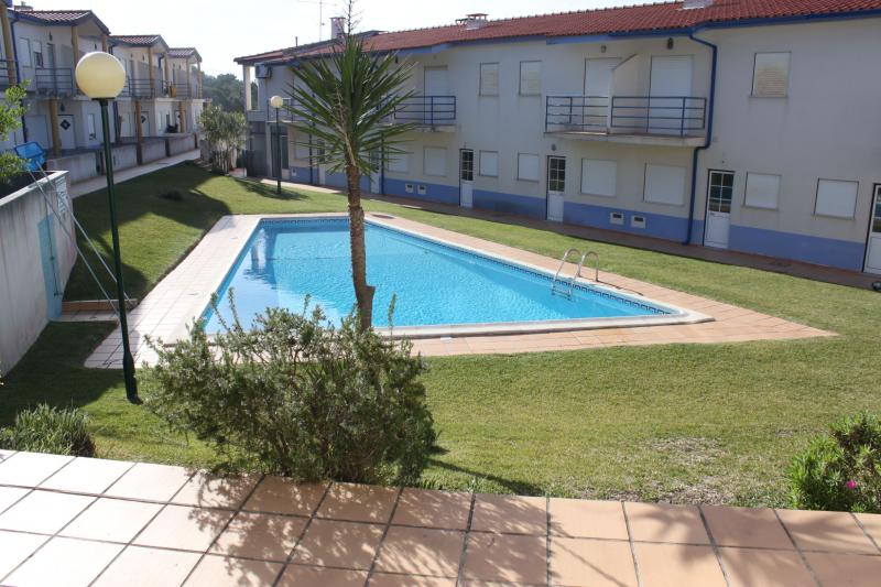 photo 0 Owner direct vacation rental Nazar appartement Estremadura  and Ribatejo Estremadura Swimming pool