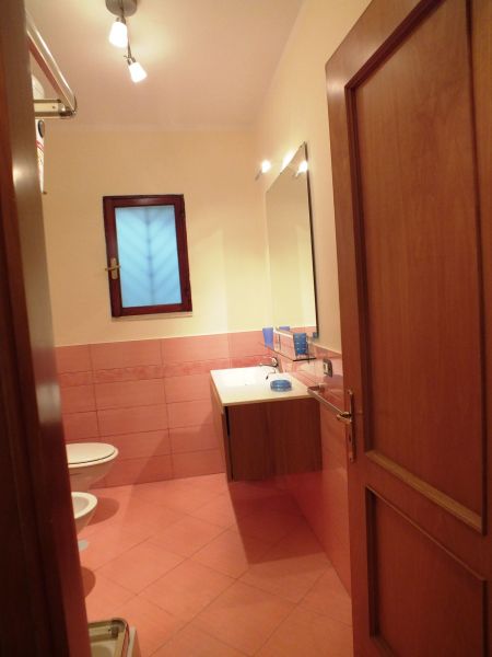 photo 10 Owner direct vacation rental Pisciotta appartement Campania Salerne Province bathroom
