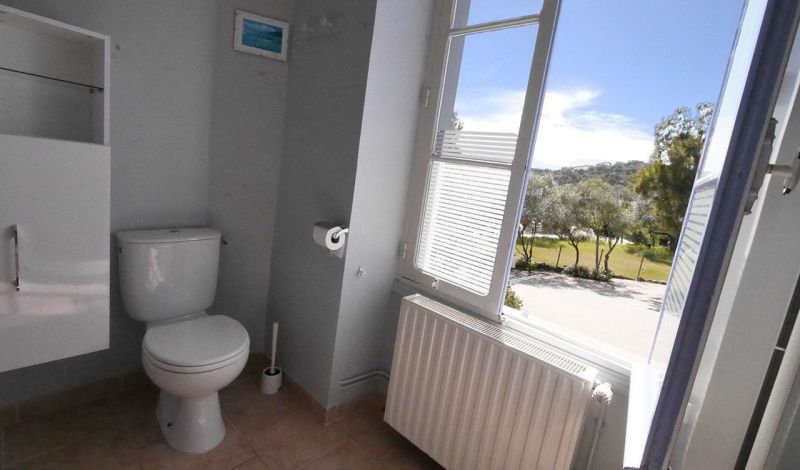 photo 9 Owner direct vacation rental Porto Pollo appartement Corsica Corse du Sud Half bath