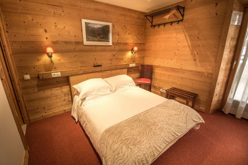 photo 12 Owner direct vacation rental Samons chalet Rhone-Alps Haute-Savoie bedroom 1