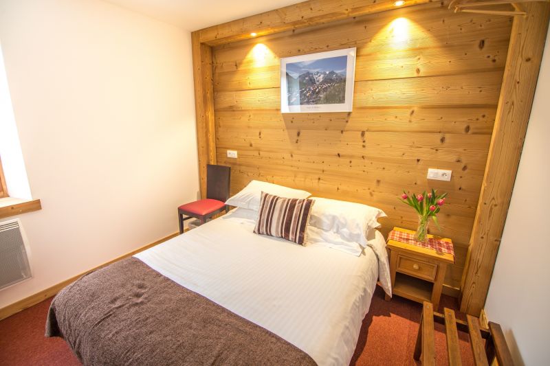 photo 10 Owner direct vacation rental Samons chalet Rhone-Alps Haute-Savoie bedroom 2