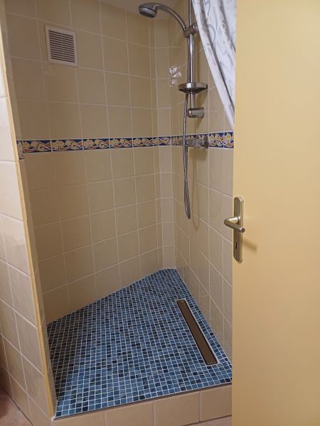 photo 18 Owner direct vacation rental Bormes Les Mimosas appartement Provence-Alpes-Cte d'Azur Var bathroom