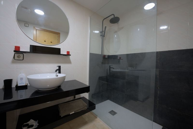 photo 13 Owner direct vacation rental Empuriabrava appartement Catalonia Girona (province of) bathroom