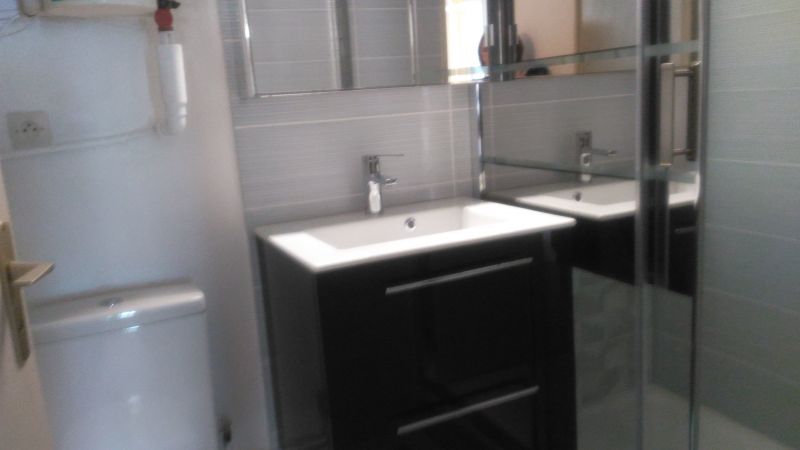 photo 4 Owner direct vacation rental Le Barcares appartement   Half bath
