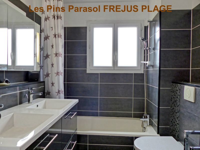 photo 15 Owner direct vacation rental Frjus appartement Provence-Alpes-Cte d'Azur