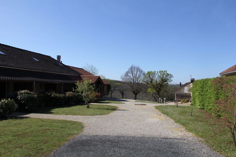 photo 8 Owner direct vacation rental Montignac sur Vzre (Grottes de Lascaux) gite   View of the property from outside