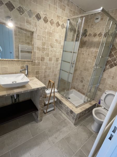 photo 4 Owner direct vacation rental Saint Raphael appartement Provence-Alpes-Cte d'Azur  bathroom
