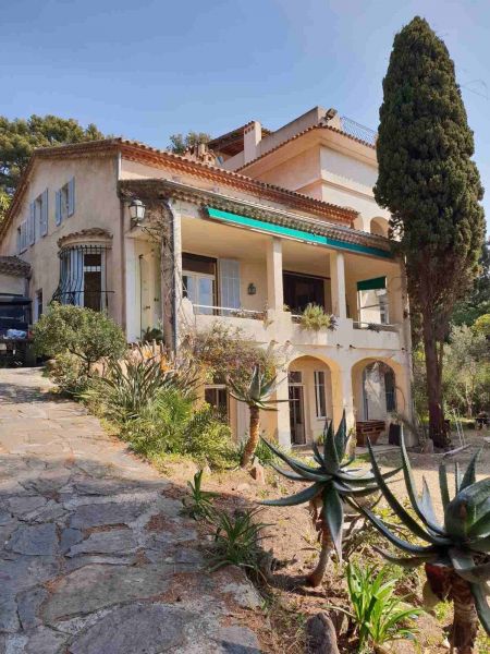 photo 4 Owner direct vacation rental Le Lavandou villa Provence-Alpes-Cte d'Azur Var View of the property from outside