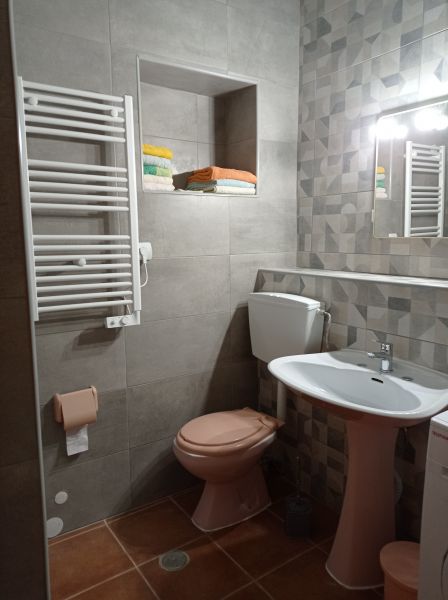 photo 7 Owner direct vacation rental Olho studio Algarve  Half bath