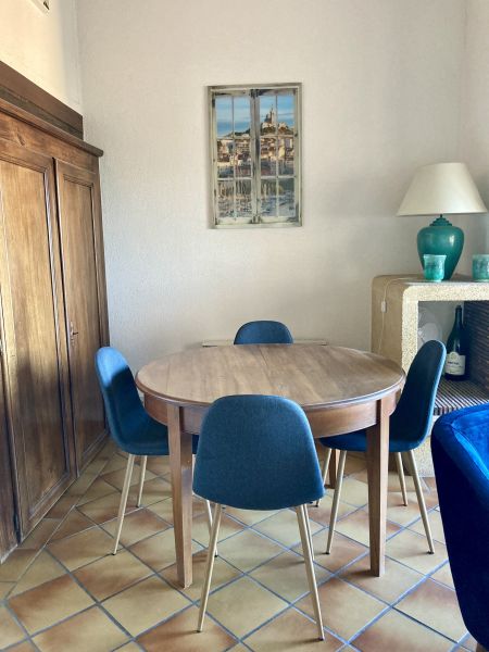 photo 16 Owner direct vacation rental Bandol appartement   Living room