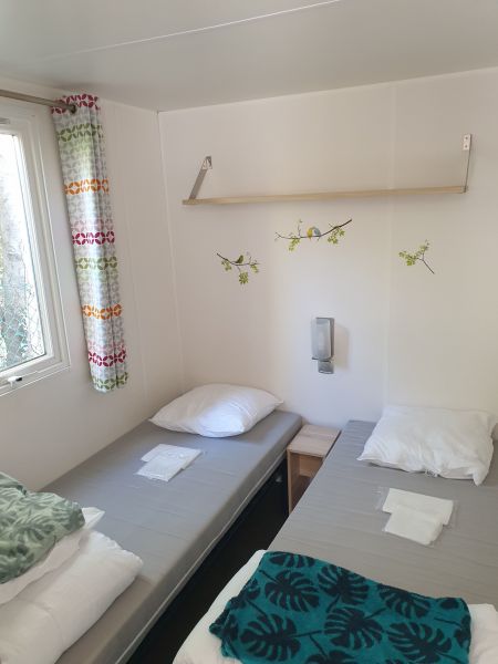 photo 7 Owner direct vacation rental Saint Jean de Monts mobilhome Pays de la Loire Vende bedroom