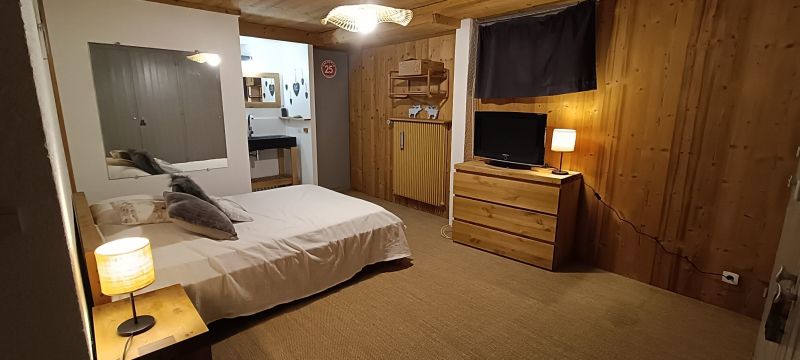 photo 13 Owner direct vacation rental Les Arcs chalet Rhone-Alps Savoie bedroom 1